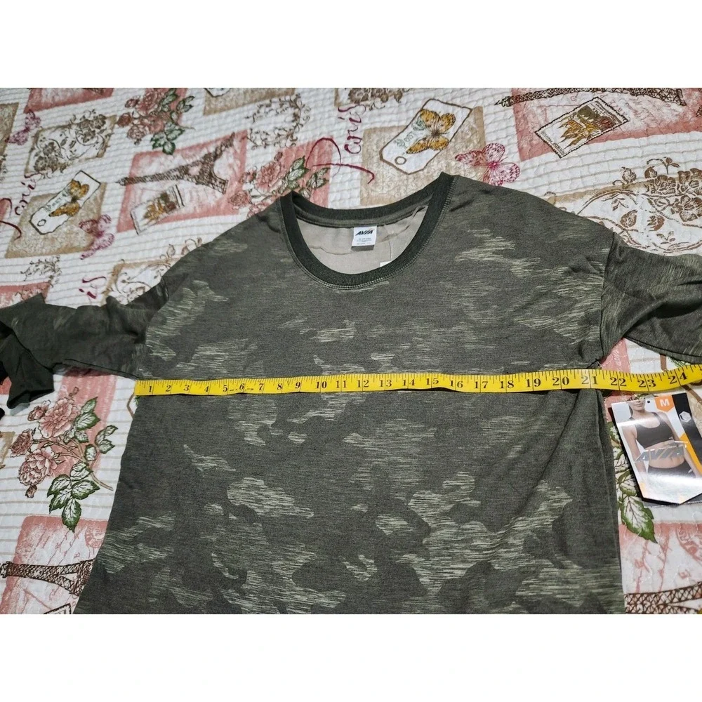 AVIA  Women's‎ Camouflage Pullover Sweater Crew Neck Long Sleeve Size M